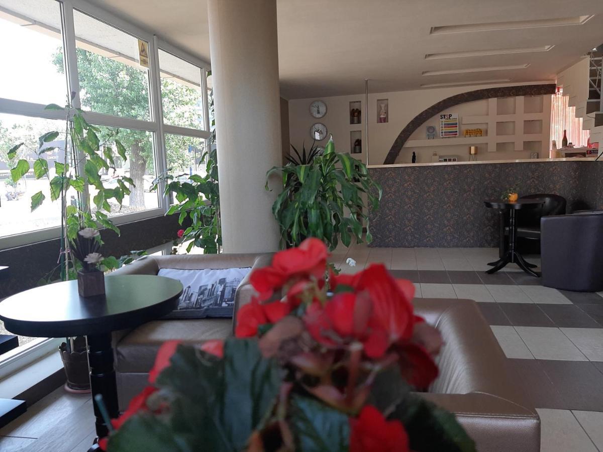 Hotel Pescarus Mamaia Kültér fotó